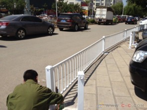 云南交通设施远安直销，优质公路护栏构筑安全出行路